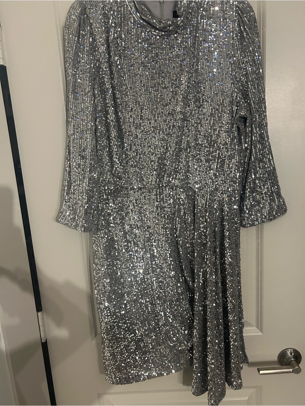 Laundry By Shelli Segal Silver Sequin Mock Neck Dress